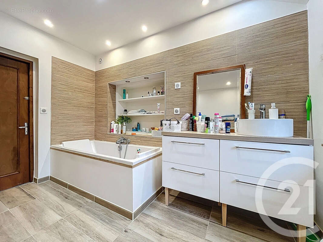 Maison à DONNEMARIE-DONTILLY