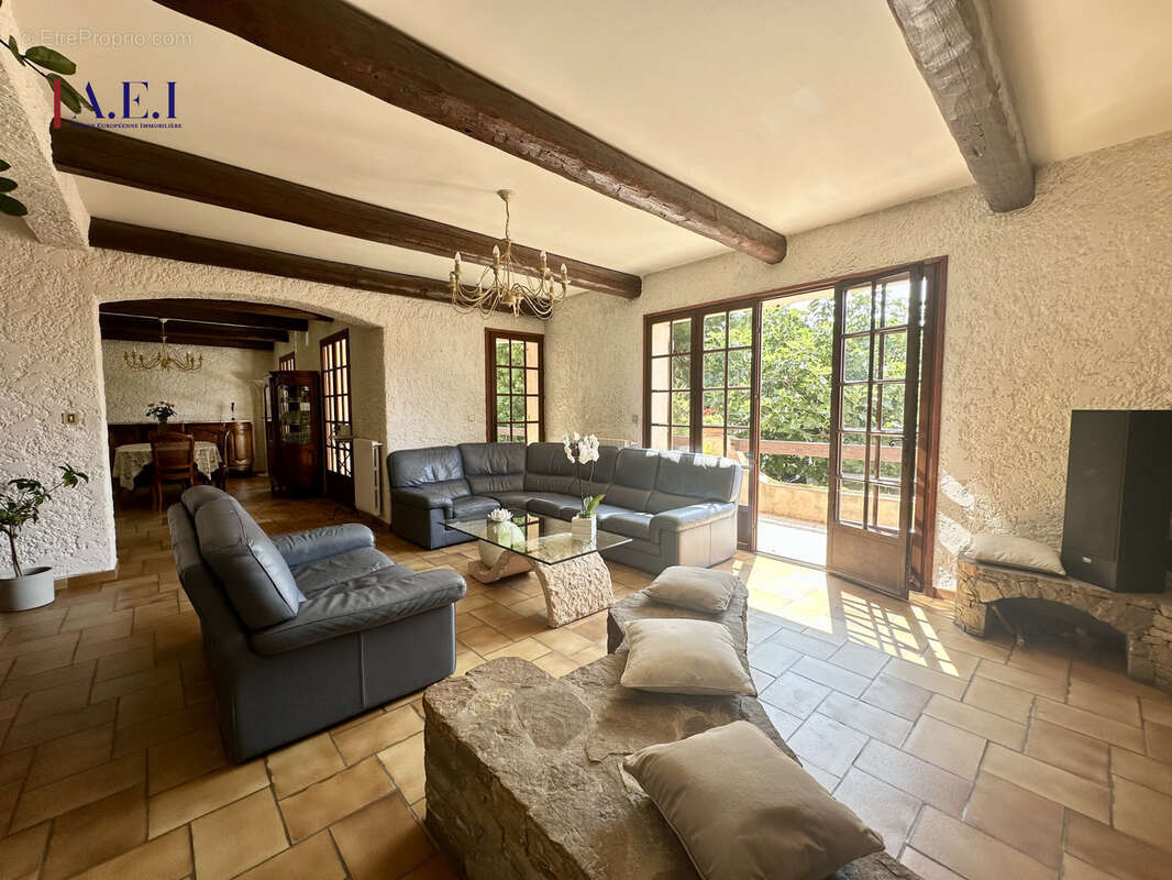 Maison à OLLIOULES