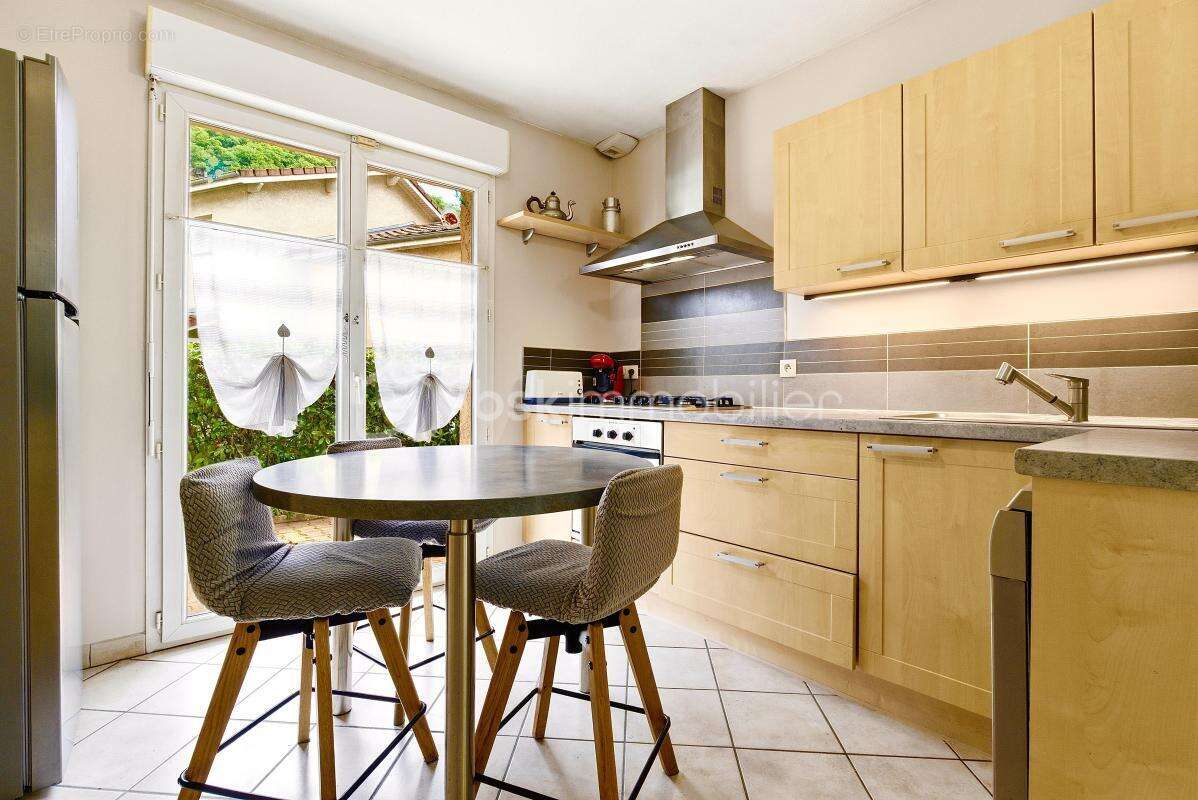 Le péage-de-vizille – maison 4 chambres avec piscine et jardin - photo 4