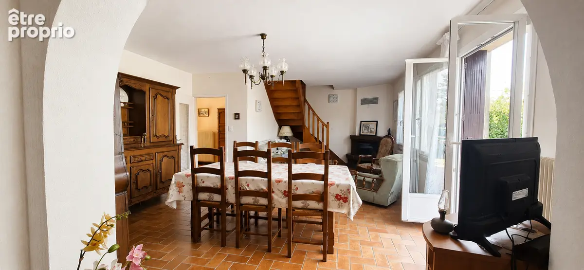 Maison à MAMIROLLE