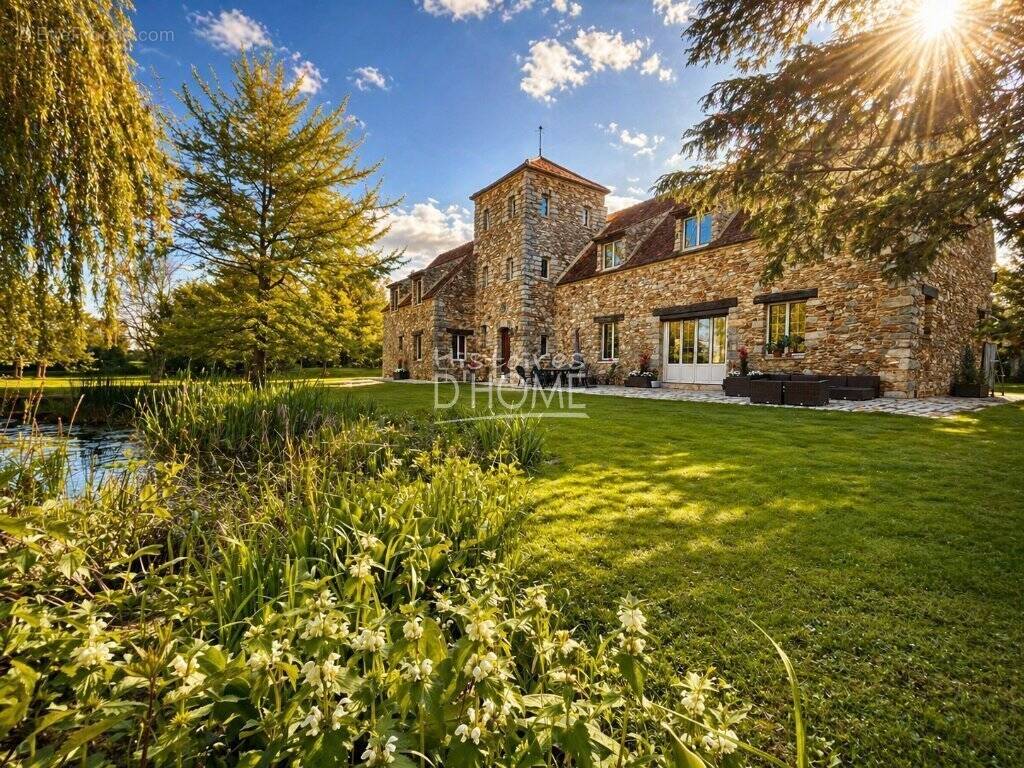 Maison à LE PLESSIS-FEU-AUSSOUX