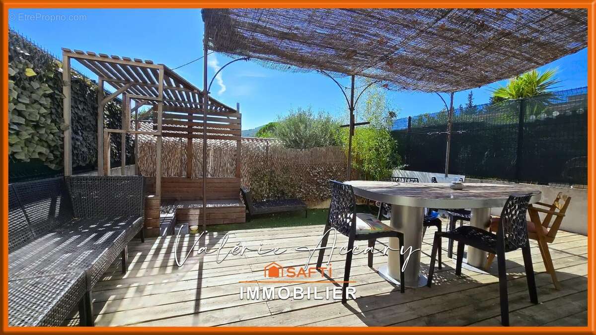 Photo 2 - Maison à CUERS