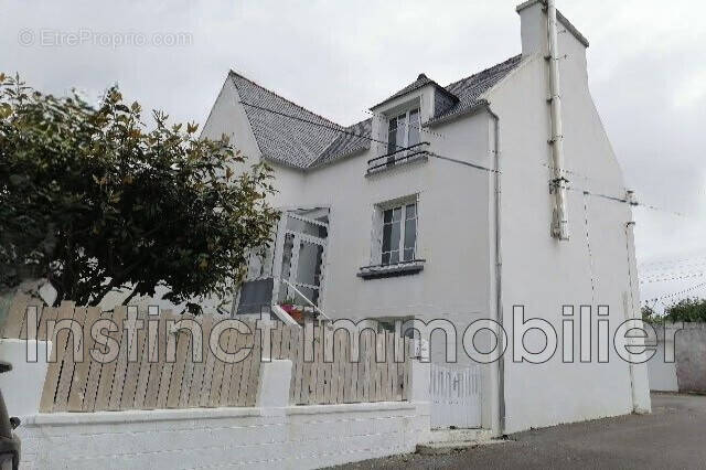 Maison à PLOUHINEC