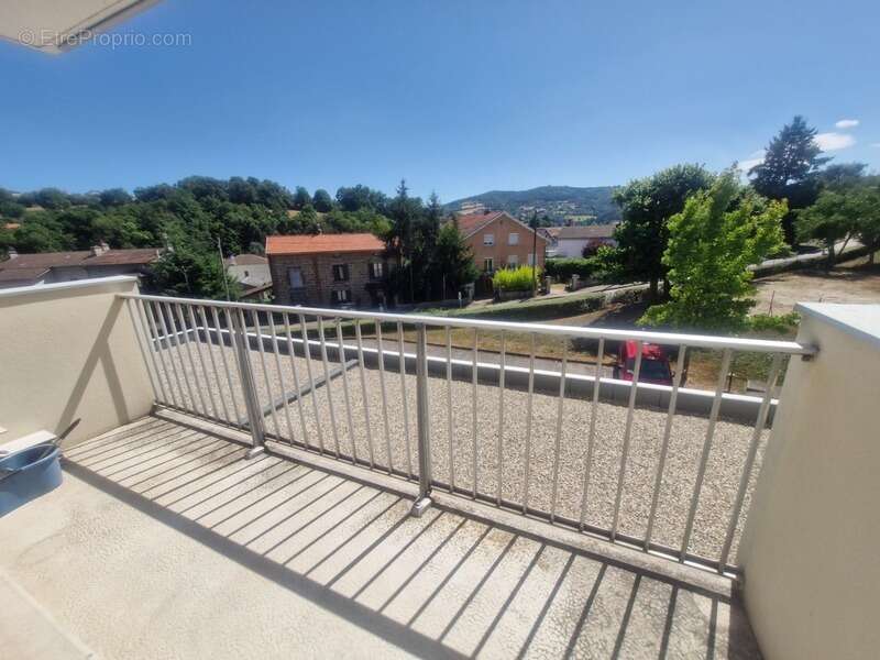 Appartement à UNIEUX