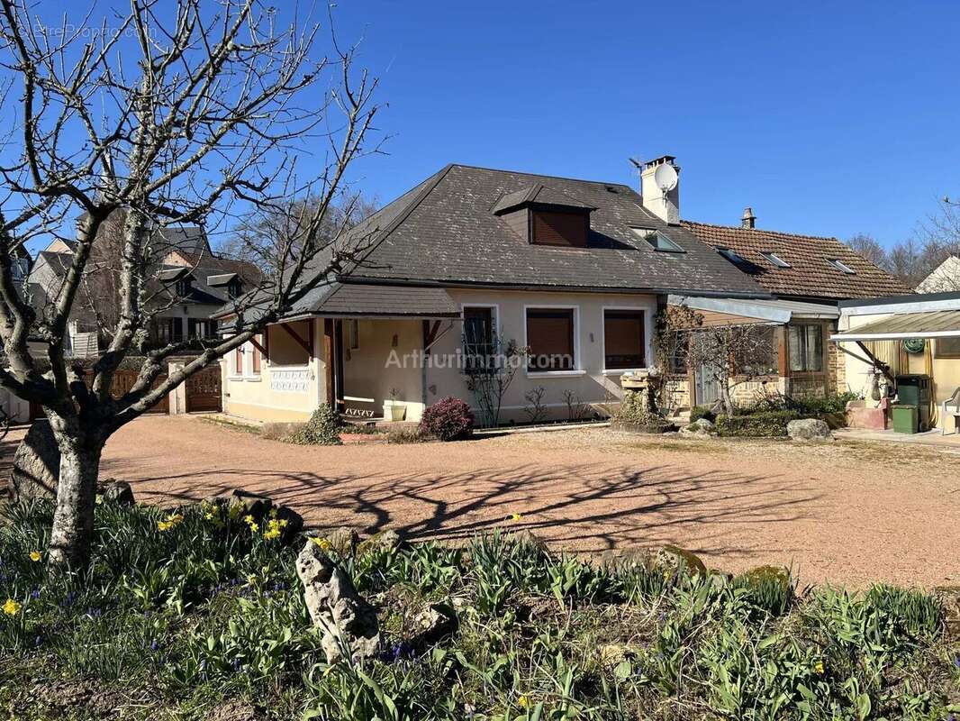 Maison à ALLIGNY-EN-MORVAN