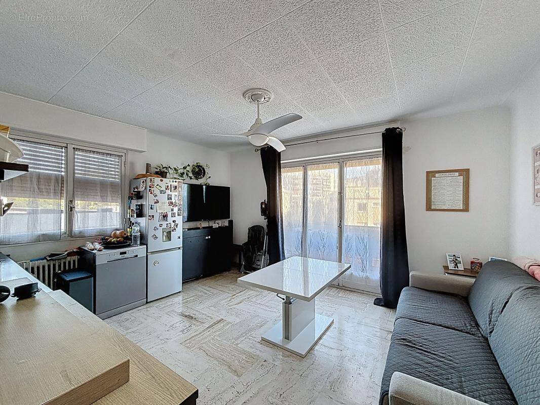 Appartement à LE CANNET