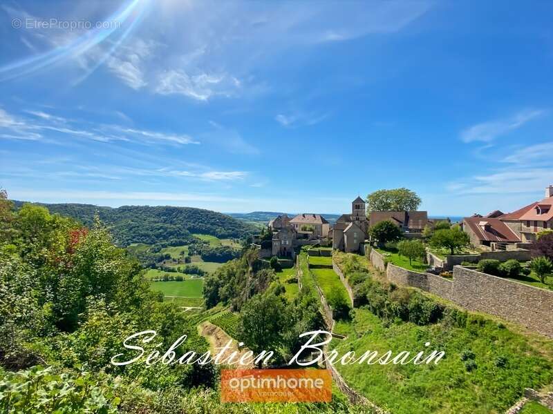 Maison à CHATEAU-CHALON