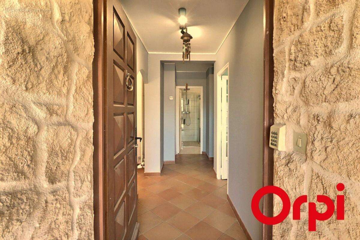 Appartement à MARSEILLE-11E