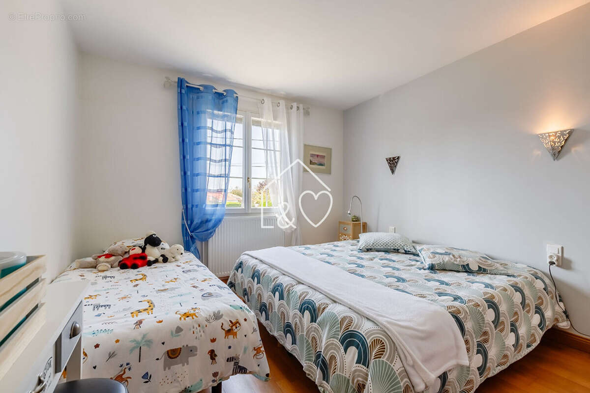 Maison familiale avec terrain constructible - photo 10