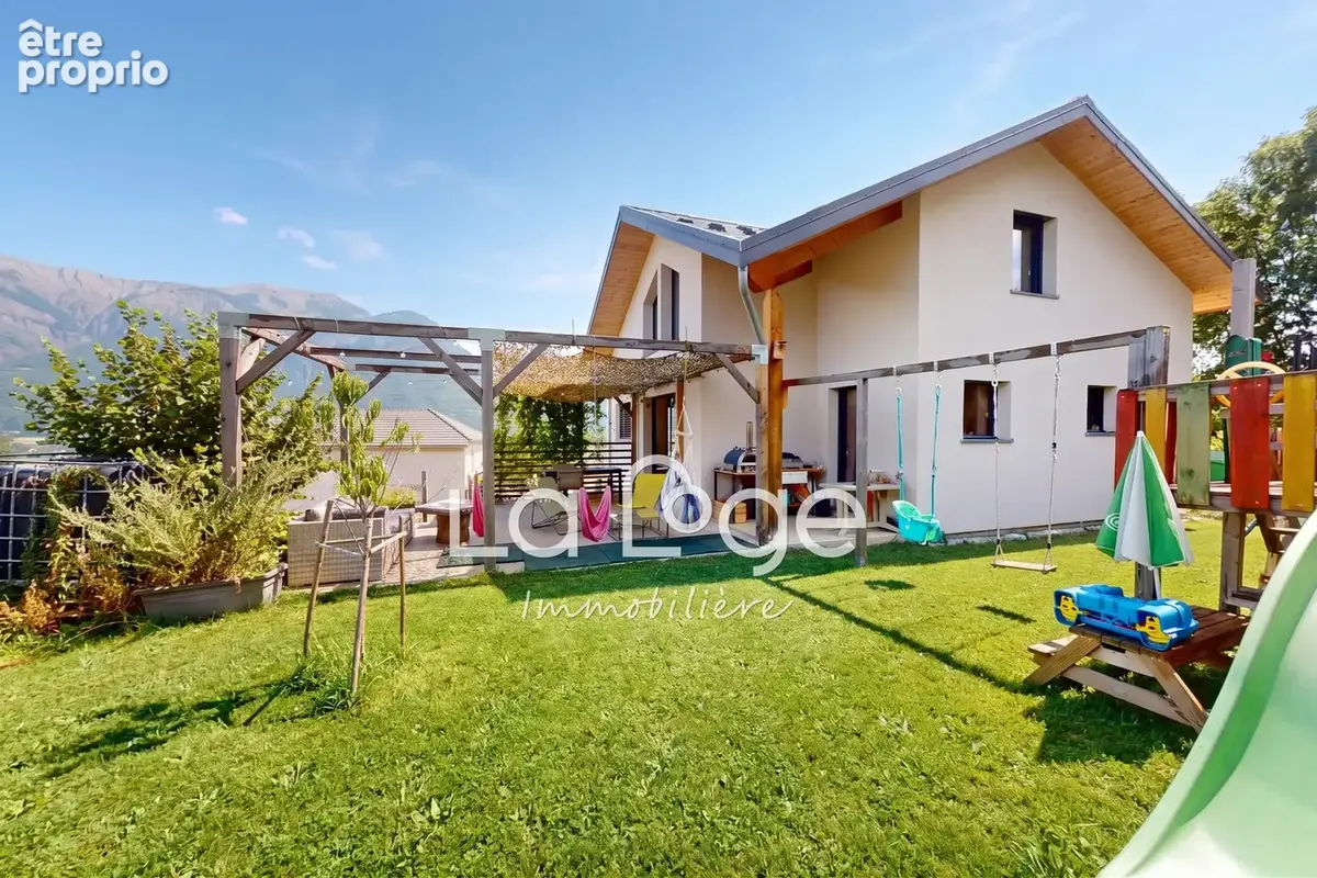 Maison 5 pièces 142 m² à vendre à Saint-Bonnet-En-Champsaur (05500) - photo 1