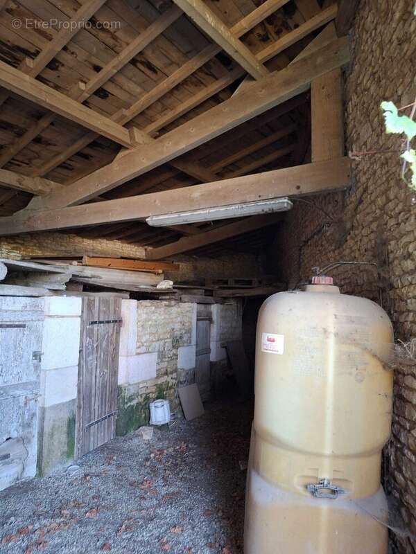 Maison à CHASSENEUIL-SUR-BONNIEURE