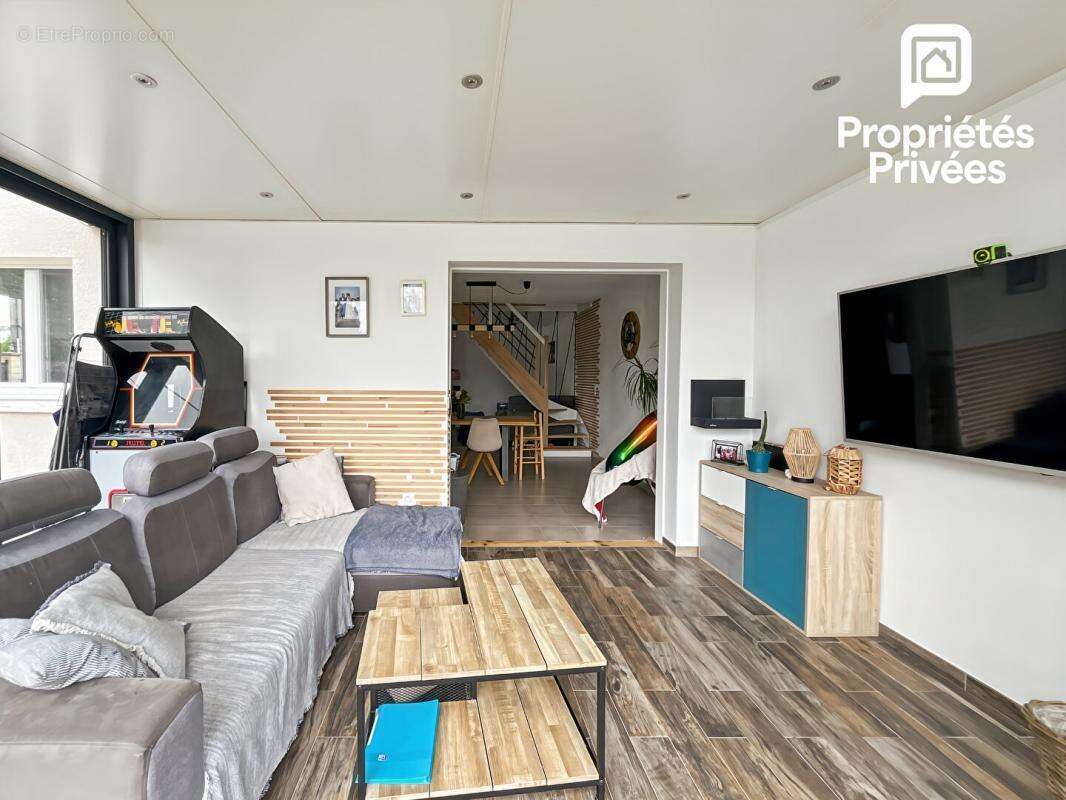 Maison Parempuyre  120m2  Jardin 382m2  Piscine  369 000 - photo 5