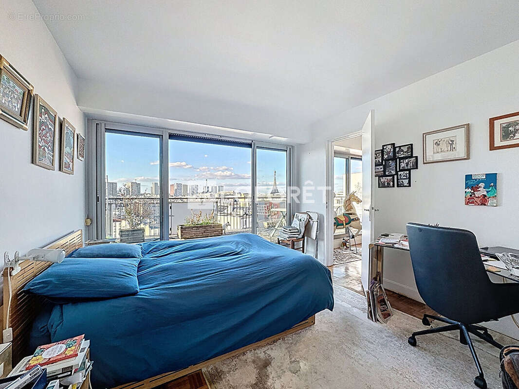 Appartement à PARIS-15E