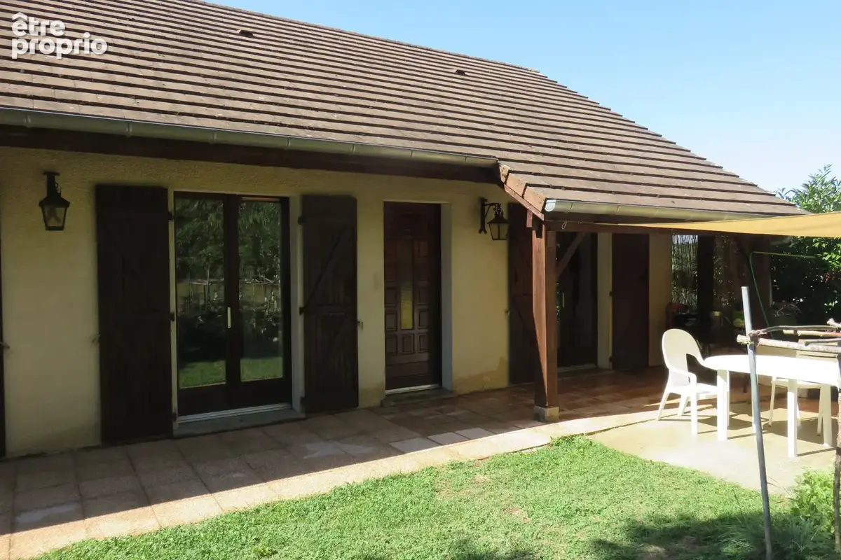 À Aix-Les-Bains, maison de 76.13m2 à vendre avec terrasse, terrain 967m2 - photo 2