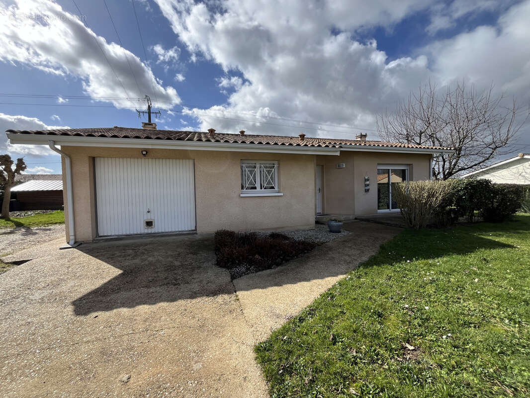 Maison à SAINT-LOUBES