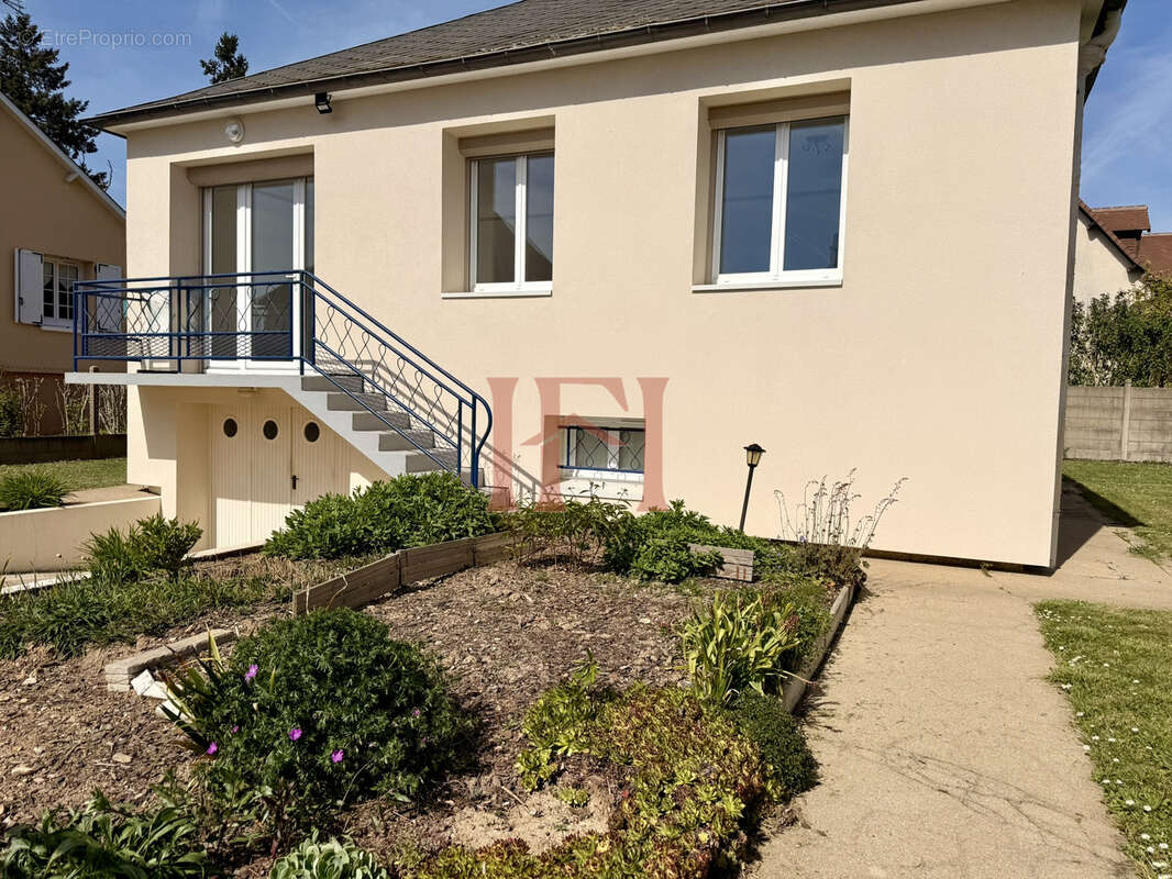 Maison à CLOYES-SUR-LE-LOIR