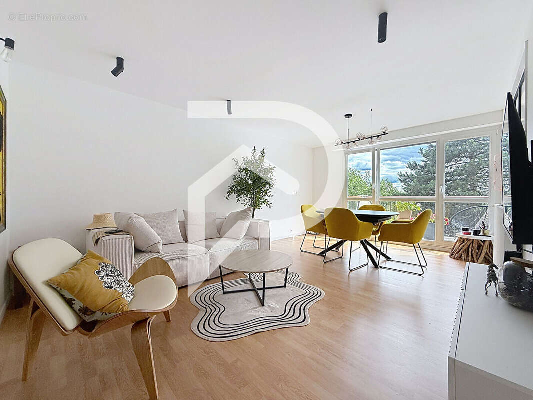 Appartement à CHENNEVIERES-SUR-MARNE