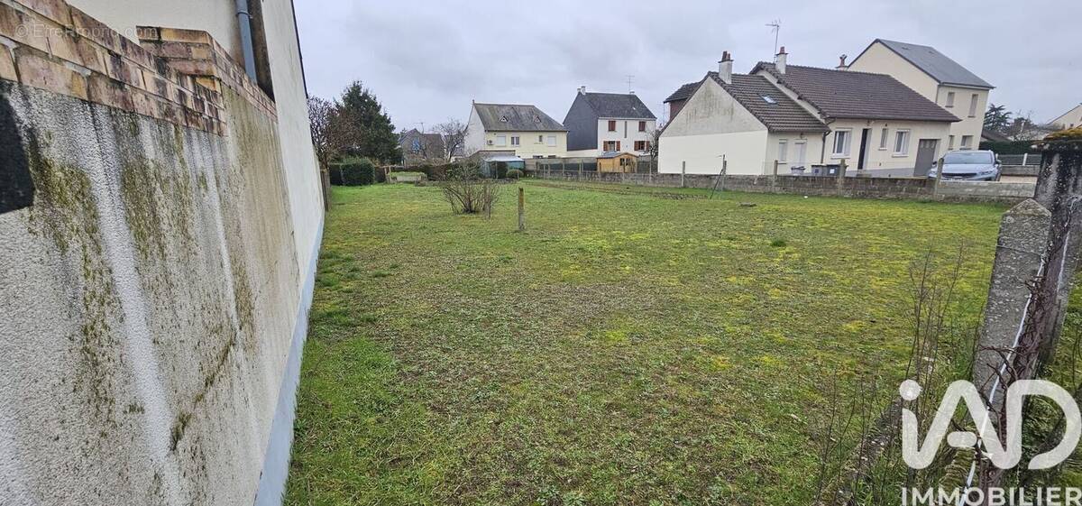Photo 1 - Terrain à LA VILLE-AUX-DAMES