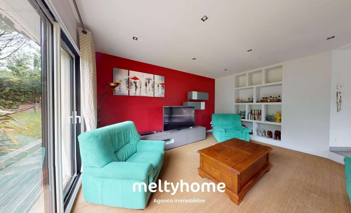 Maison 130 m² à Fontaine-Henry  - photo 4