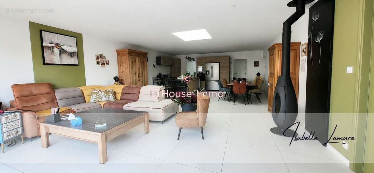 Maison 161 m² à Sainte-Foy  - photo 2