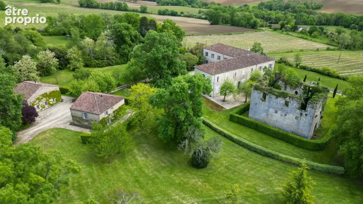 Magnifique domaine comprenant : le manoir (« le château ») vestiges d'un château médiéval, une folie, 2 maisons d'amis, la maiso - photo 27
