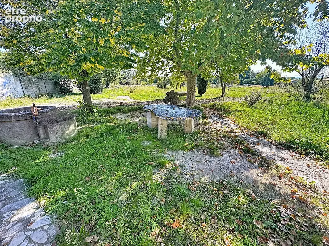 Mas mitoyen d'un côté à rénover en campagne de Cheval Blanc - photo 15