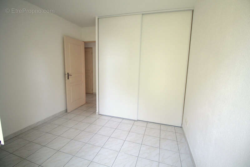 Bel appartement T3 avec terrasse, jardin, place de stationnement à Balaruc-Les-Bains - photo 17