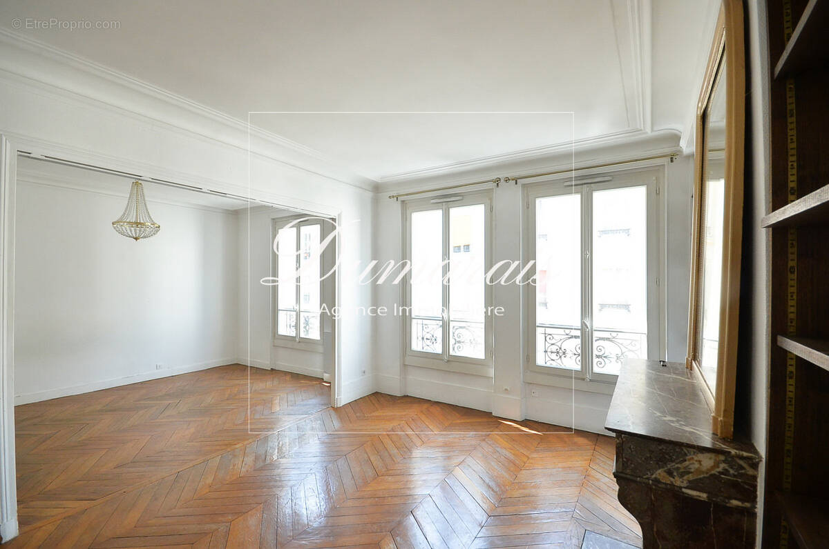 Appartement à PARIS-4E