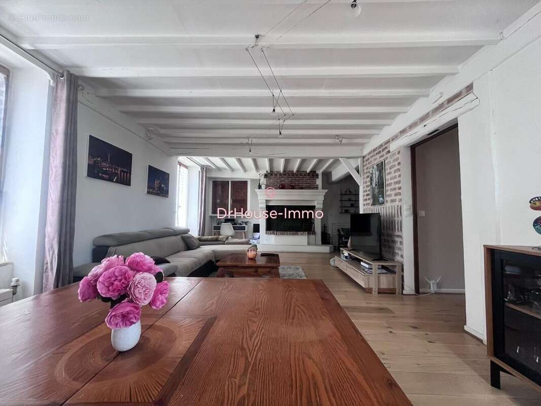 Maison à CERNY