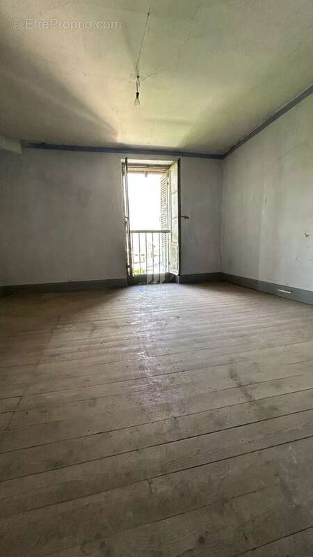 Maison à SAINT-EGREVE