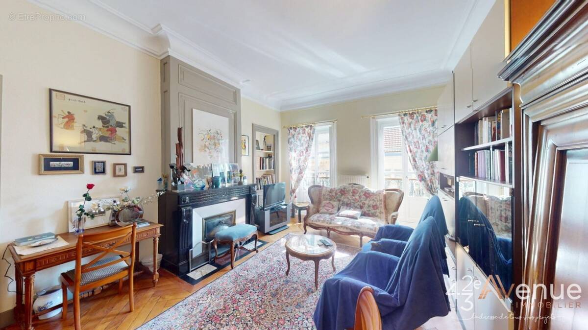 Appartement à SAINT-ETIENNE