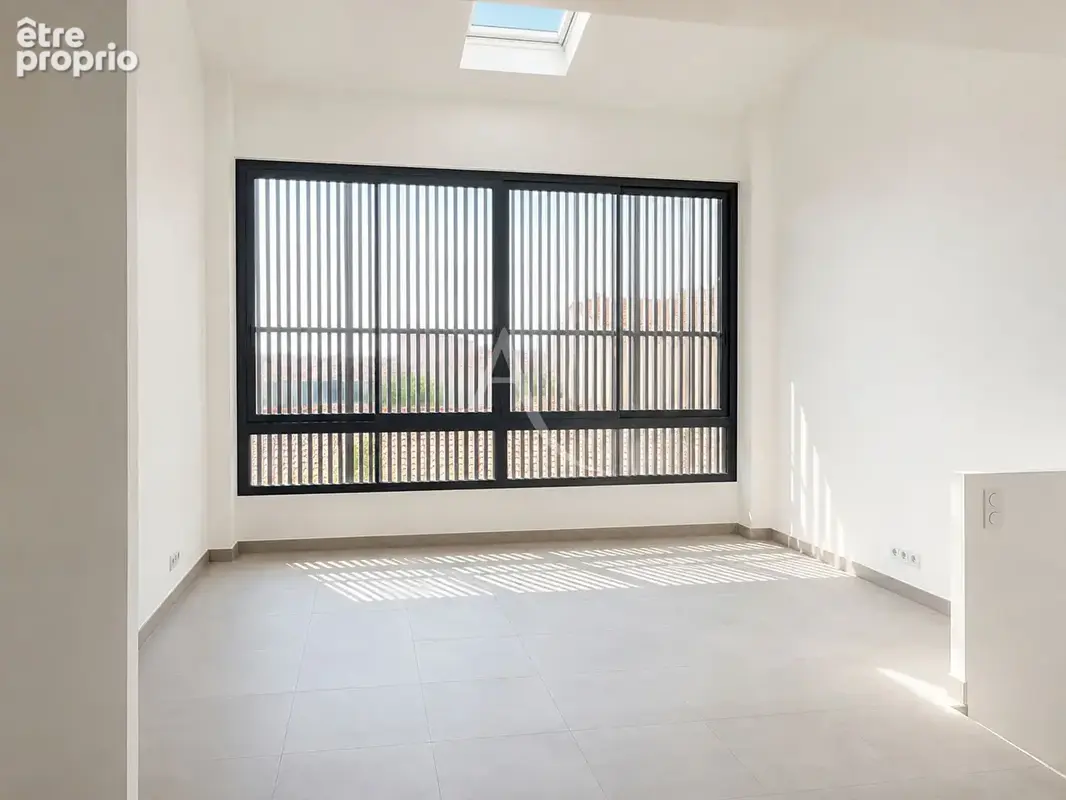Triplex à proximité immédiate de Cannes Banane, des commerces et des plages - photo 2