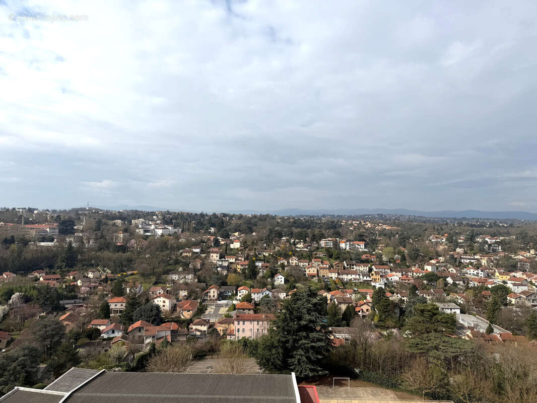 Appartement à OULLINS
