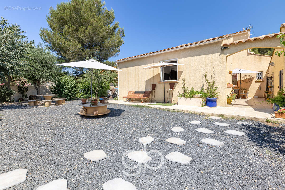 Maison à JACOU