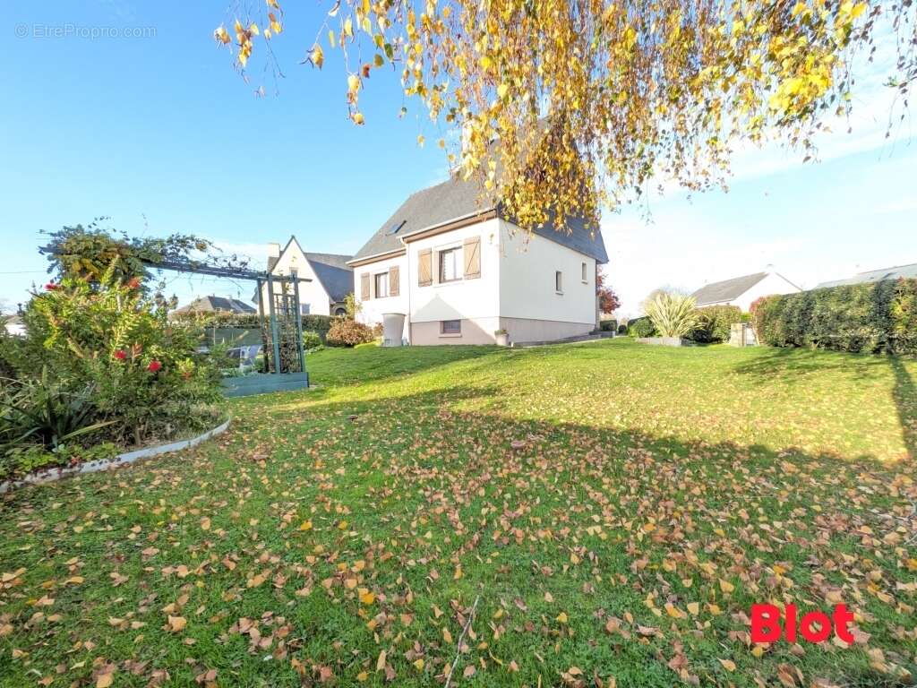 Maison à SERVON-SUR-VILAINE