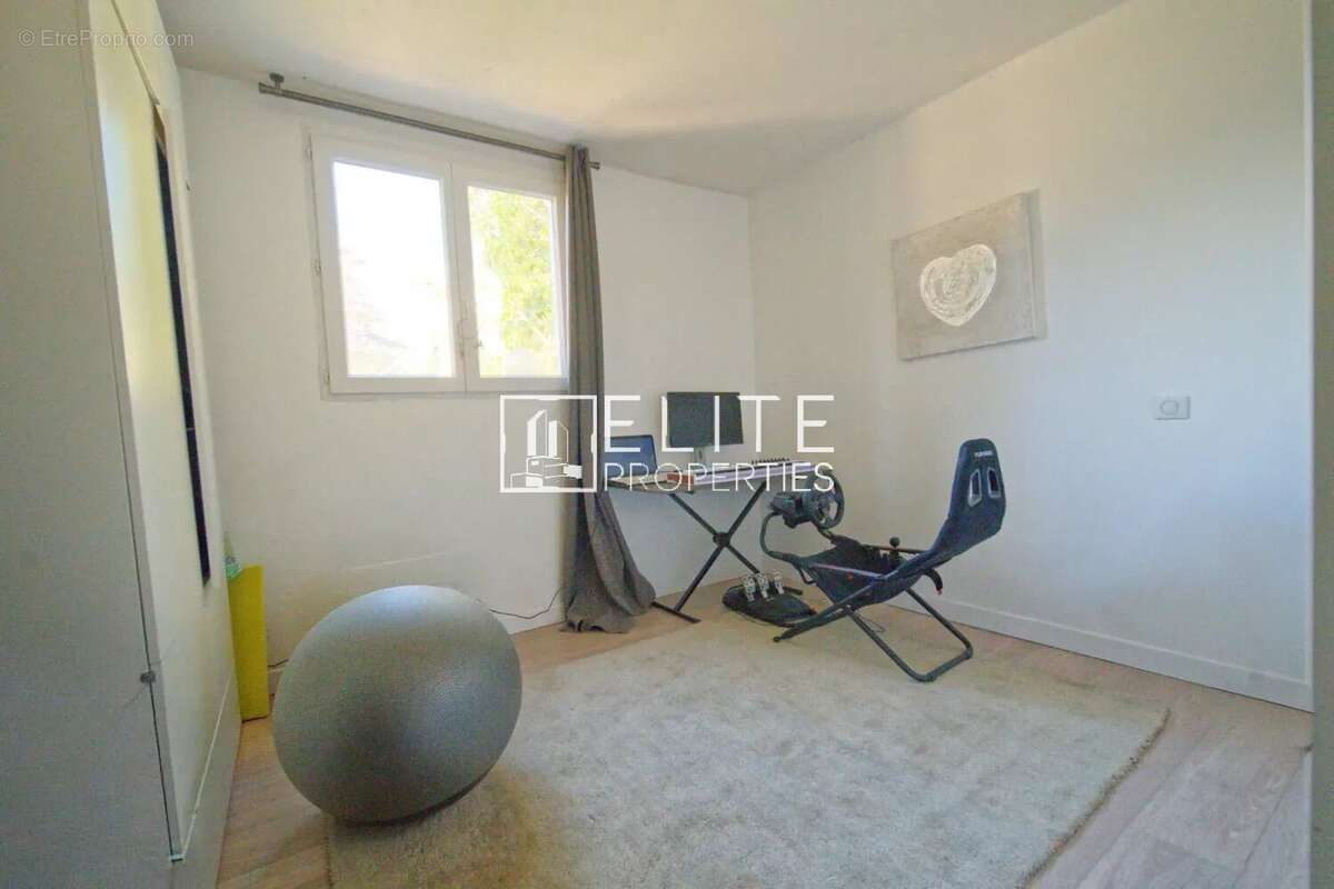 Maison à MOUANS-SARTOUX