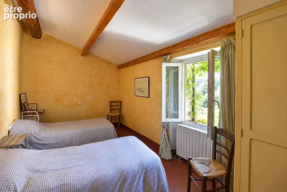 Callian– Propriété de caractère 300 m²  avec 5 chambres, piscine et terrain 1,38 ha - photo 15