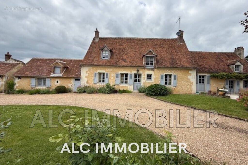 Maison à COURCERAULT