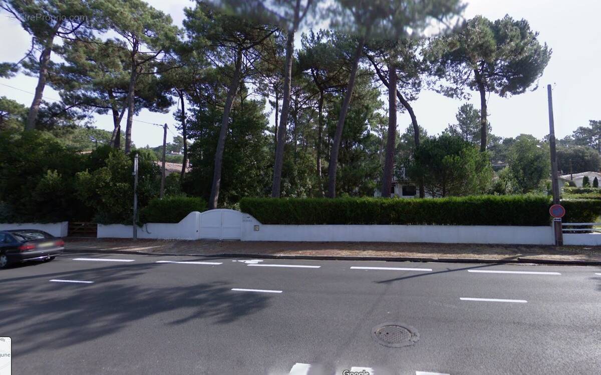 Terrain à LA TESTE-DE-BUCH