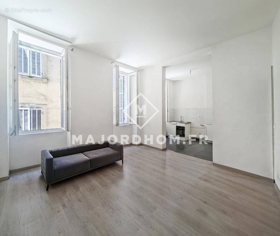 Appartement à MARSEILLE-2E