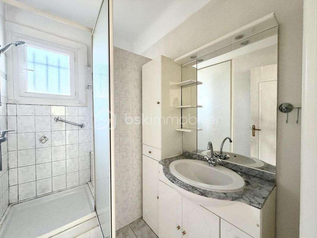Rare à la vente : propriété avec dépendance indépendante à Saint-Saturnin-les-Apt - photo 14