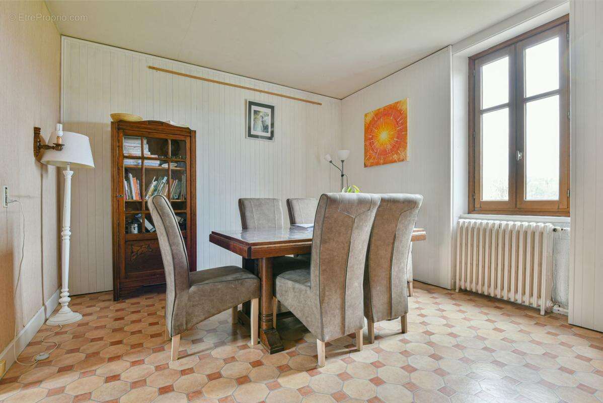 Maison à SAINT-JUNIEN