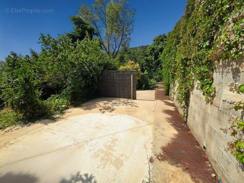 Maison à LAVAL-PRADEL