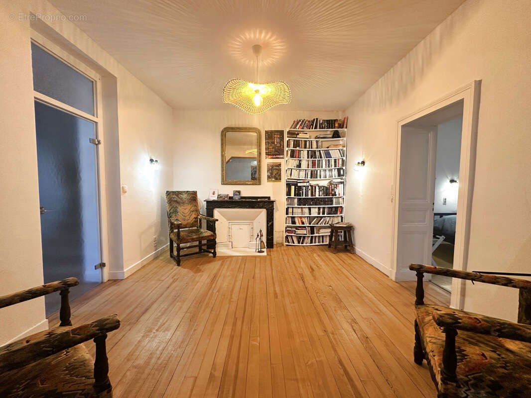 Maison à DECAZEVILLE