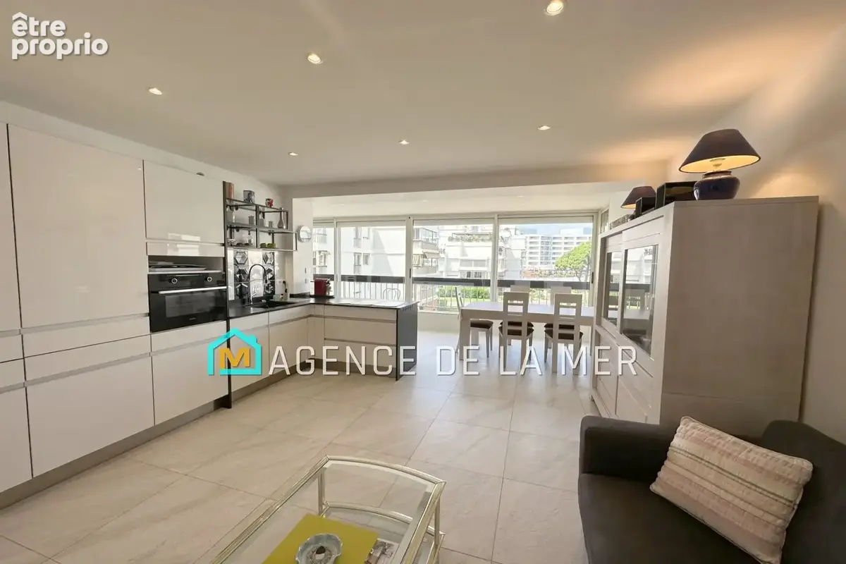Appartement à MANDELIEU-LA-NAPOULE
