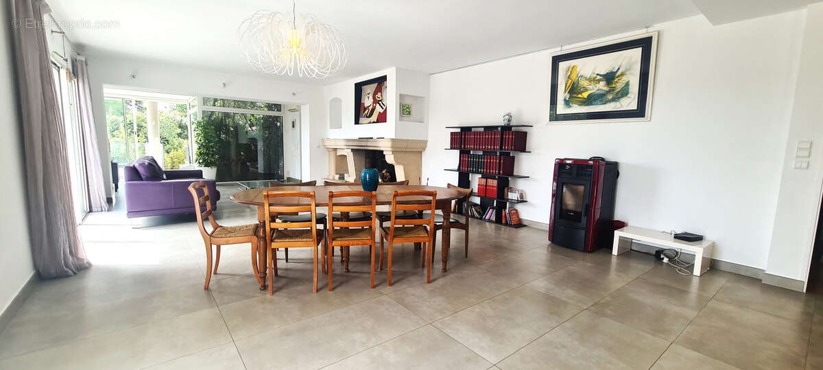 Belle Maison D'architecte de Caractère, 220m2 à vendre à Castelnau le lez sur 2200 m2 de terrain. - photo 18