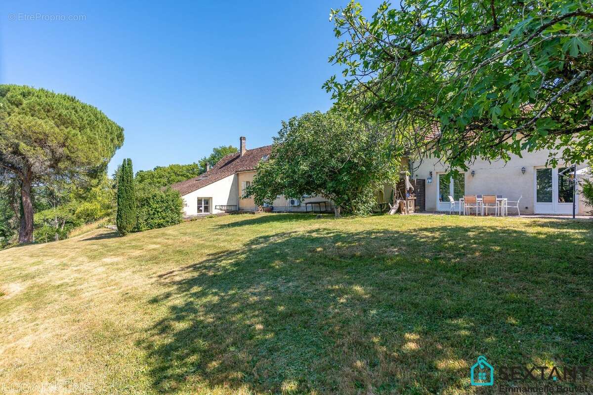 Grande longère du 19ème rénovée, 320 m², gîte et chambres d'hôtes, terrain de 1,5 ha, 5 min des commodités - photo 22