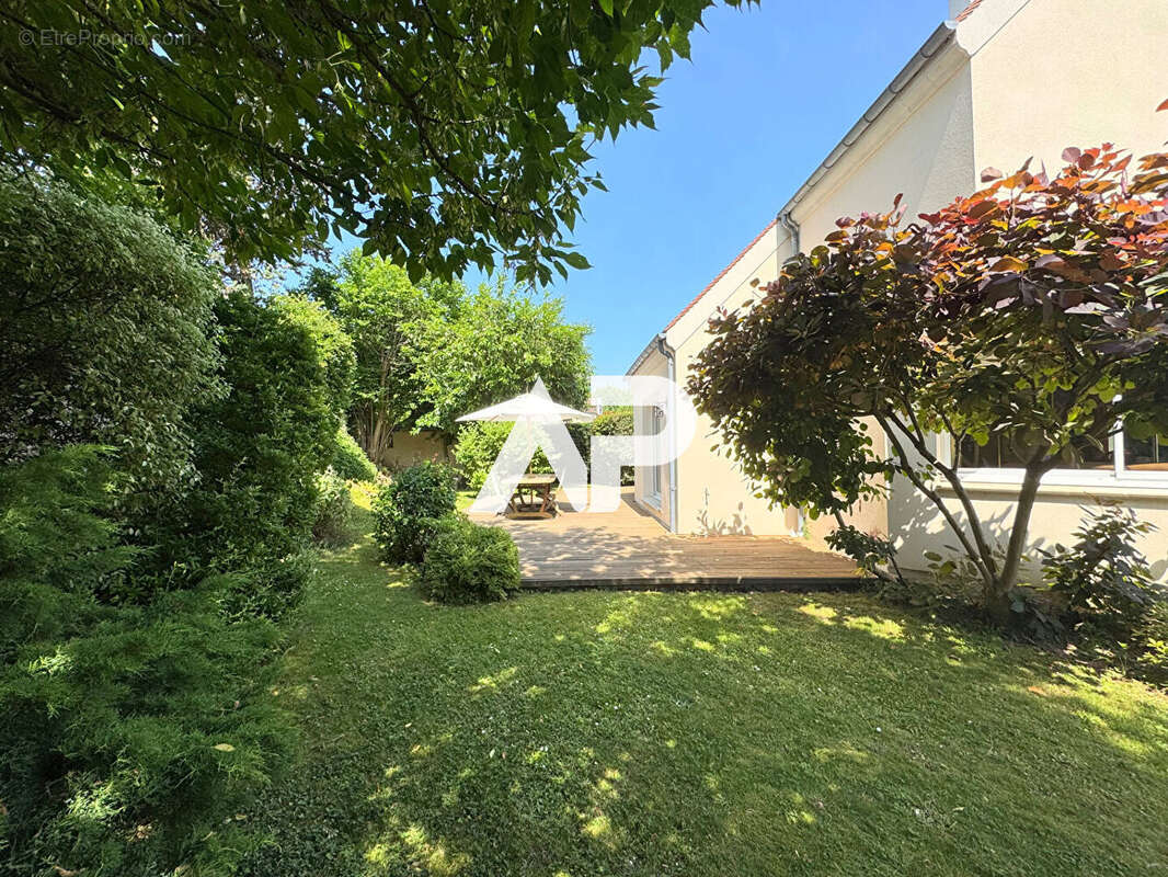 Maison à MONTLIGNON