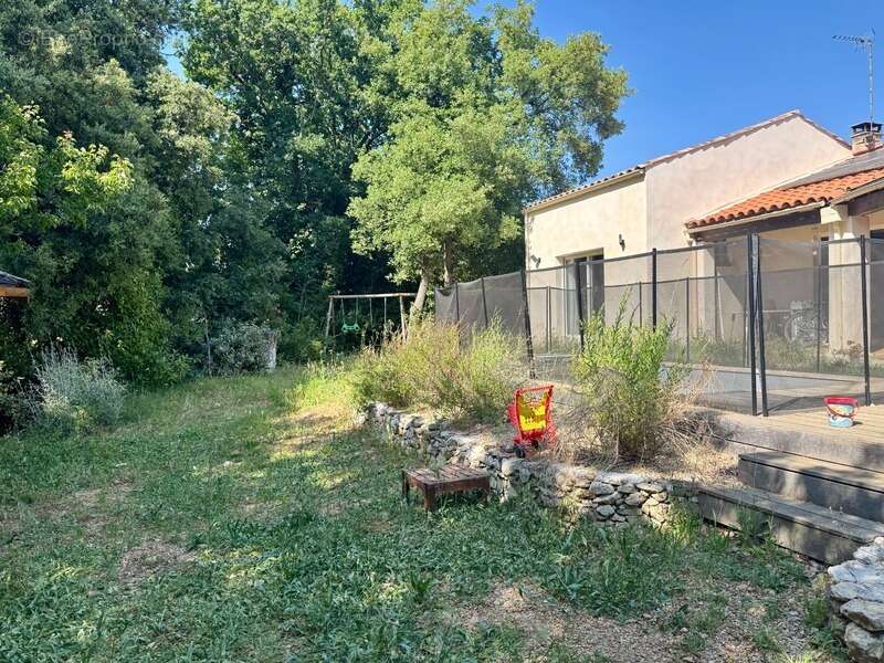 Maison familiale de plain-pied de 150 m², au fond d’une impasse, sans vis-à-vis et au calme - photo 15