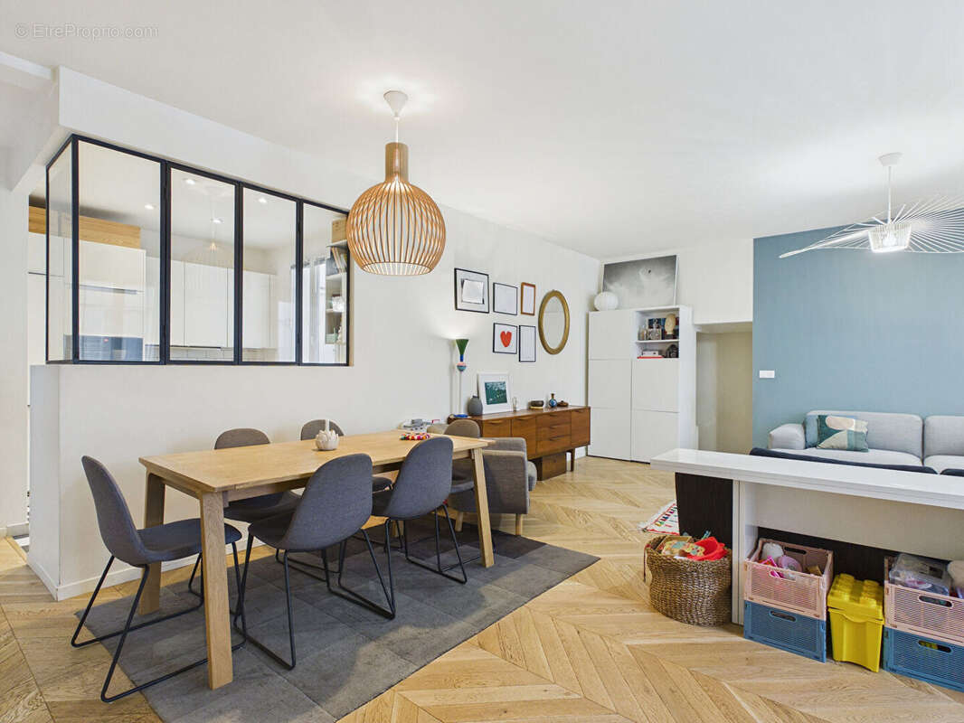 Appartement à PARIS-9E